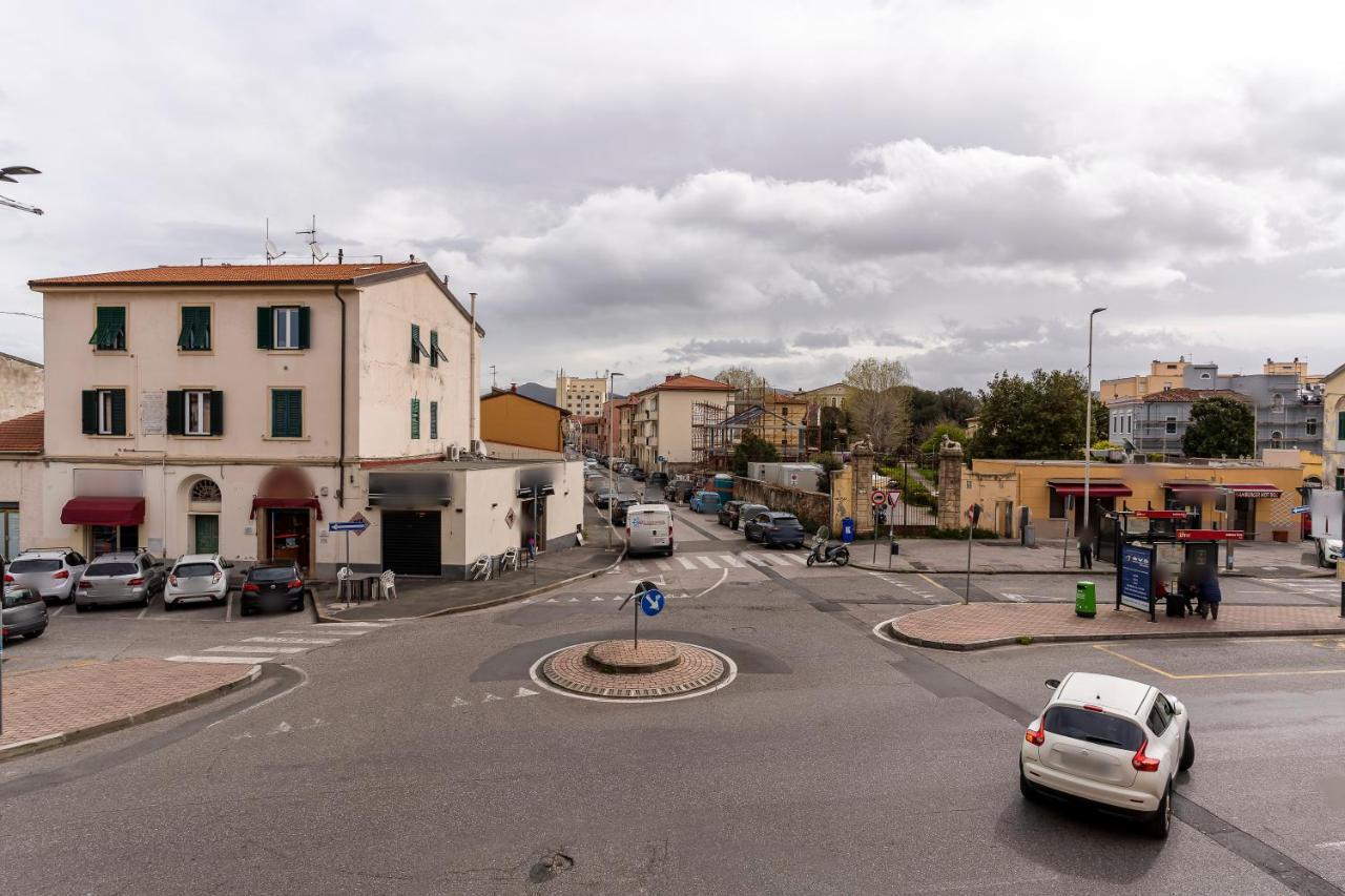 Piazza Sforzini Cozy Apartment Near The Sea! Livorno Exterior foto